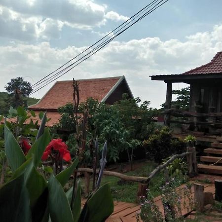 Ratanak Tep Rithea Homestay Banlung Zewnętrze zdjęcie